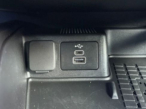 Used 2025 Ford Bronco Sport Badlands image 12