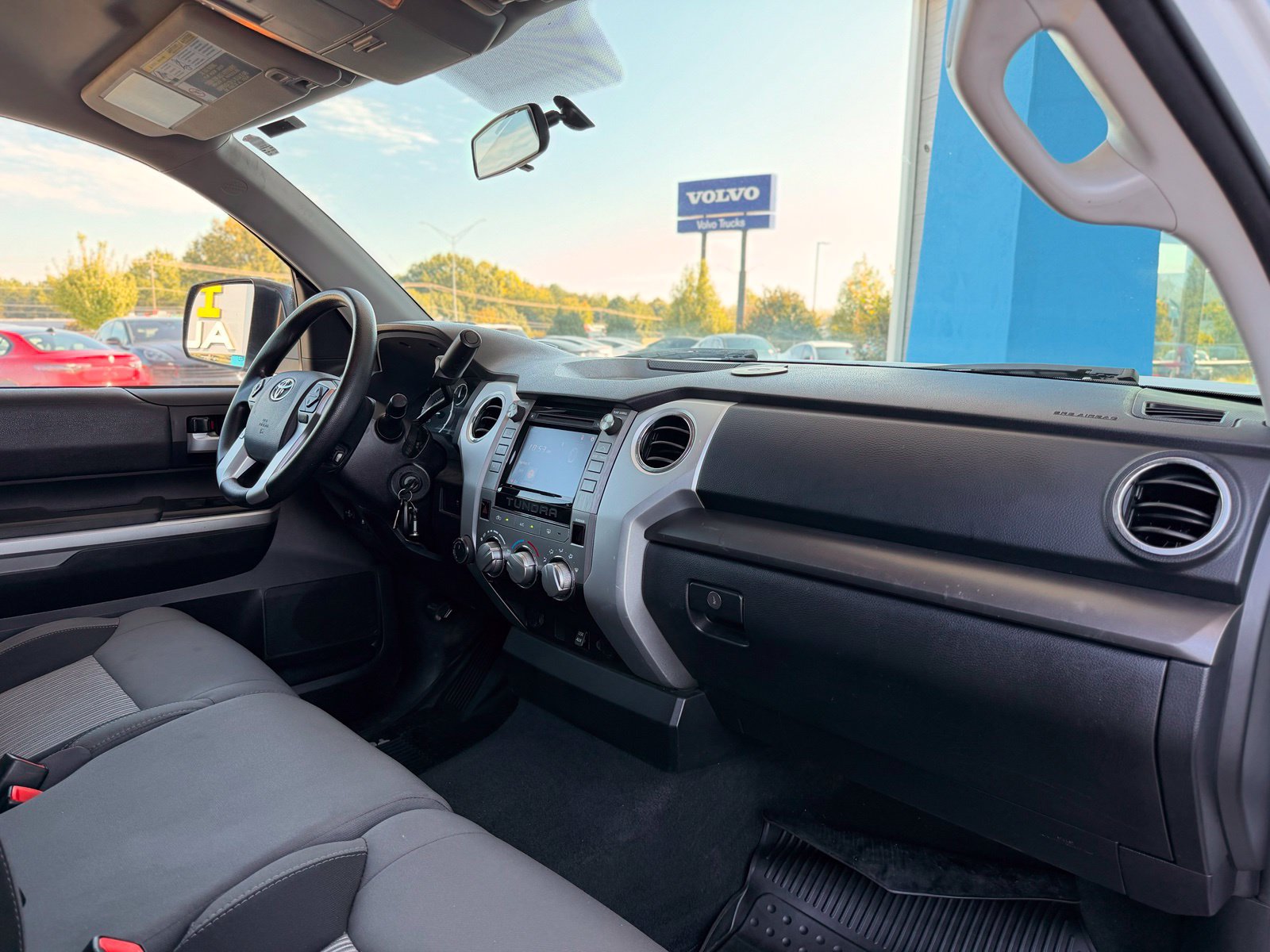 Used 2017 Toyota Tundra SR5 w/ TRD Off Road Package AWD/4WD image 28