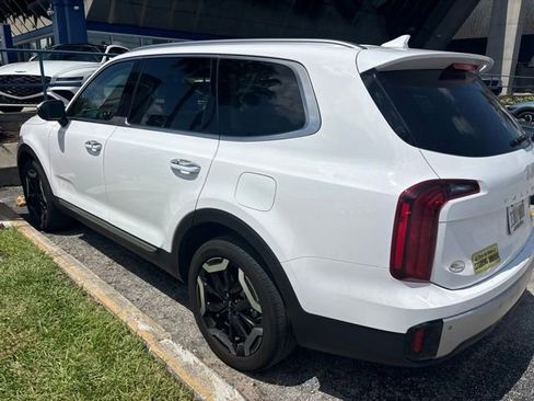 Used 2024 Kia Telluride S w/ S Sunroof Package FWD image 4