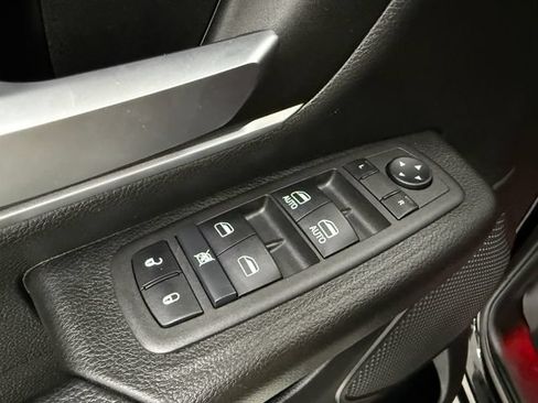 Used 2022 RAM 1500 Big Horn AWD/4WD image 29