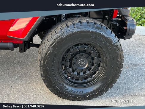 Used 2022 Jeep Wrangler Unlimited Sahara w/ LED Lighting Group AWD/4WD image 9