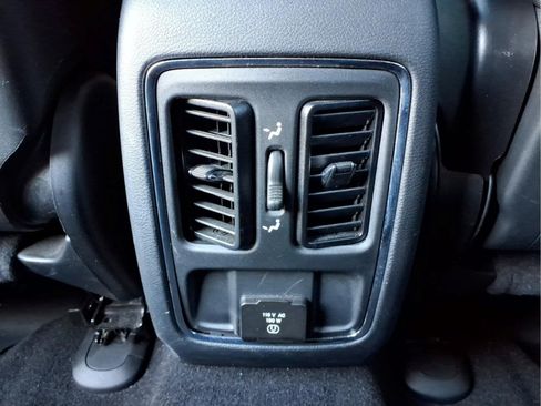 Used 2020 Jeep Grand Cherokee Altitude AWD/4WD image 31