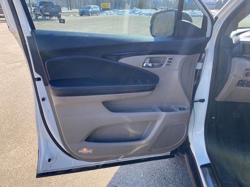 Used 2017 Honda Ridgeline RTL-E image 25