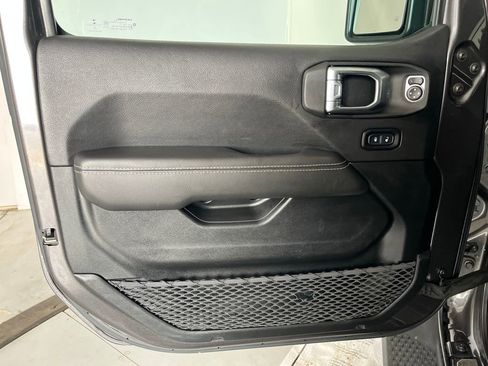 Used 2021 Jeep Wrangler Unlimited Sahara image 26