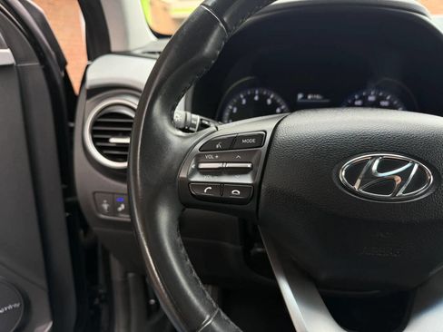 Used 2021 Hyundai Kona Limited w/ Cargo Package image 10