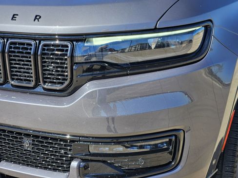 Used 2024 Jeep Wagoneer Series II image 10