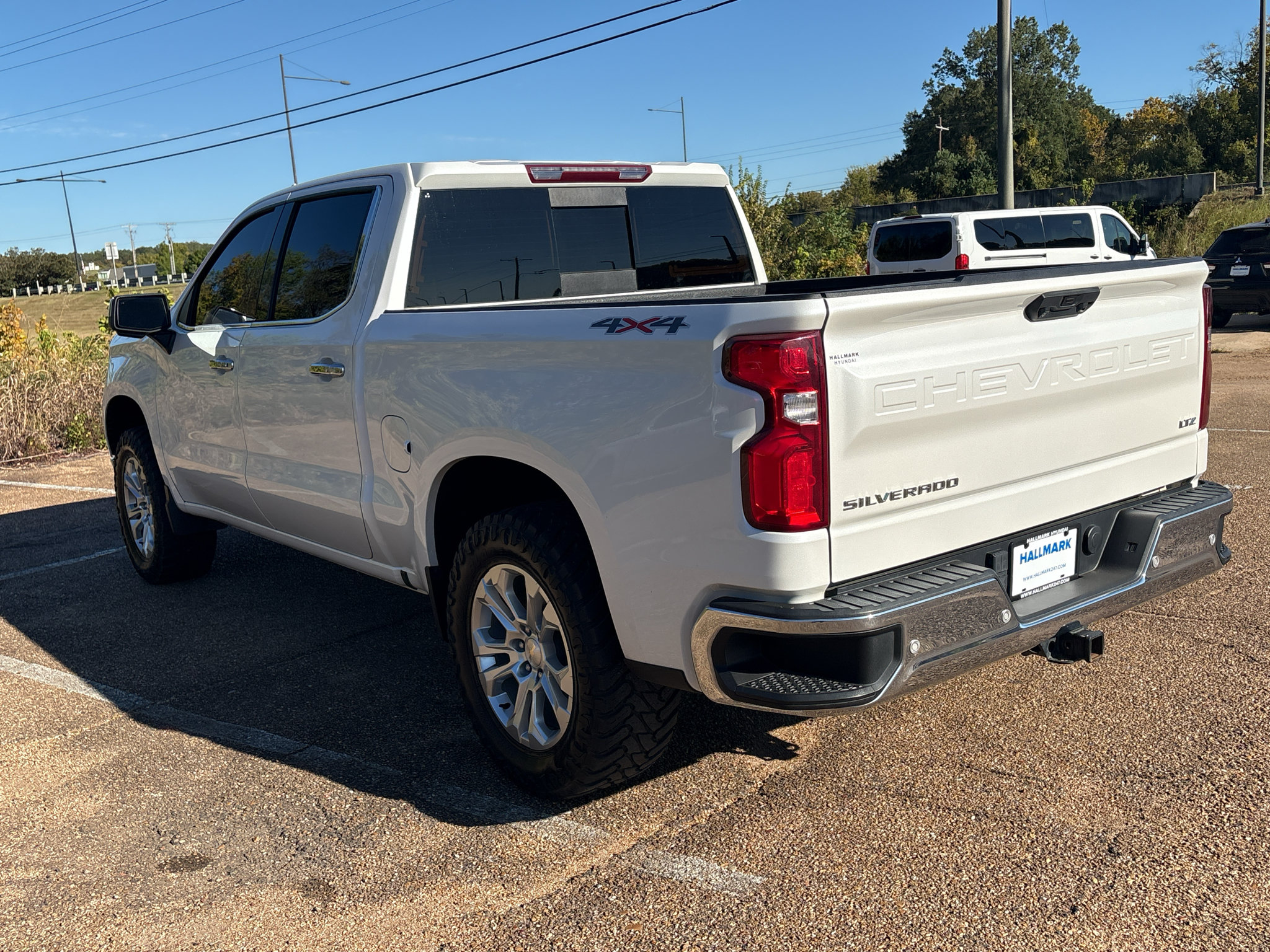 Used 2024 Chevrolet Silverado 1500 LTZ w/ LTZ Convenience Package II AWD/4WD image 7