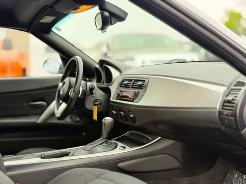 Used 2007 BMW Z4 3.0i RWD image 29