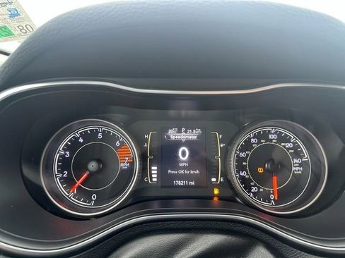 Used 2019 Jeep Cherokee Latitude Plus image 15