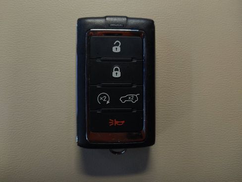 Used 2021 Jeep Grand Cherokee L Limited AWD/4WD image 32