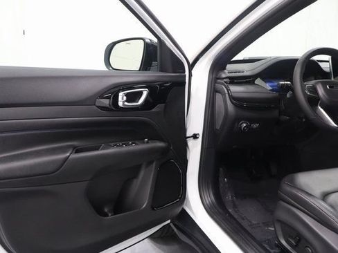 New 2026 Jeep Compass Limited AWD/4WD image 9