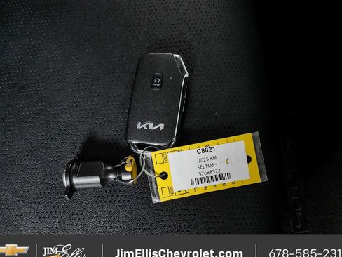 Used 2025 Kia Seltos EX FWD image 24