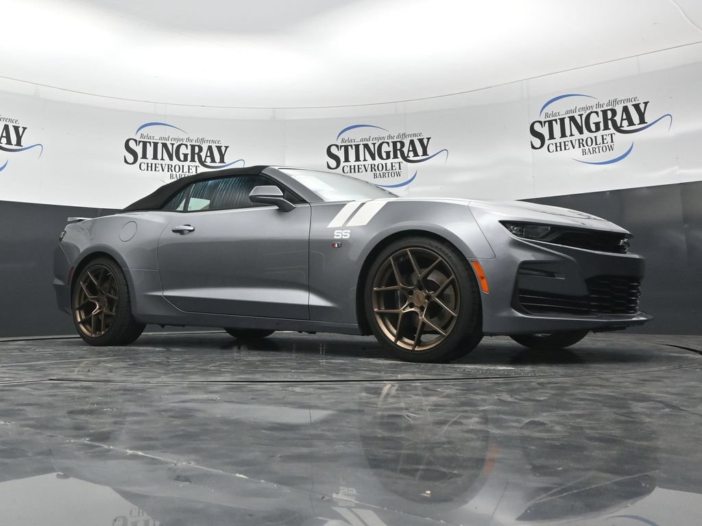 Used 2020 Chevrolet Camaro SS RWD image 25