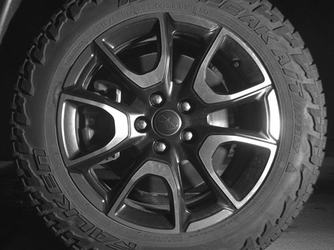 Used 2025 Jeep Compass Trailhawk AWD/4WD image 12