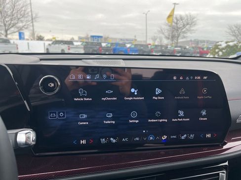 New 2026 Chevrolet Traverse RS image 18