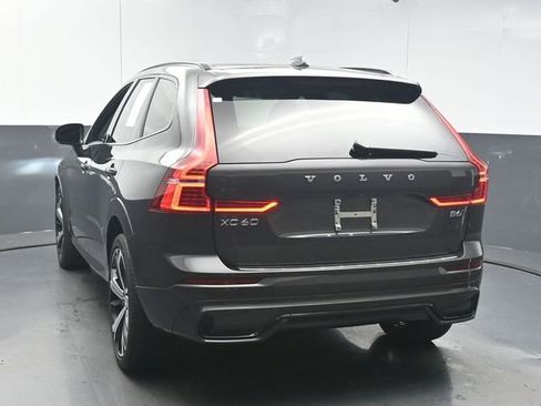 Used 2023 Volvo XC60 B6 Ultimate w/ Protection Package Premier image 6