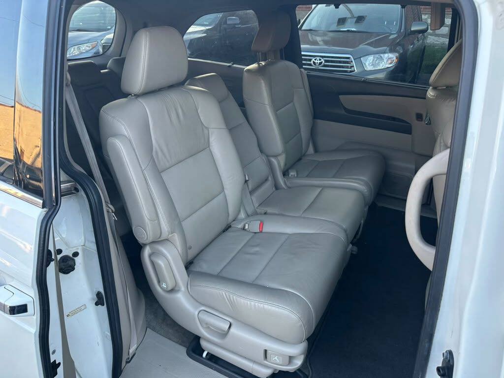 Used 2014 Honda Odyssey Touring image 22