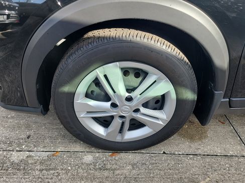 Certified 2024 Nissan Kicks S FWD image 4