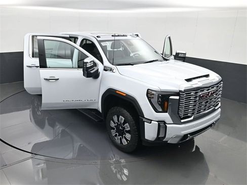 New 2026 GMC Sierra 3500 Denali w/ Denali Reserve Package image 29