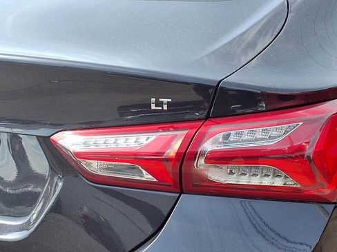 Used 2022 Chevrolet Malibu LT w/ Leather Package image 25