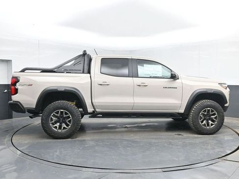 New 2026 Chevrolet Colorado Z71 w/ Midnight Edition AWD/4WD image 15
