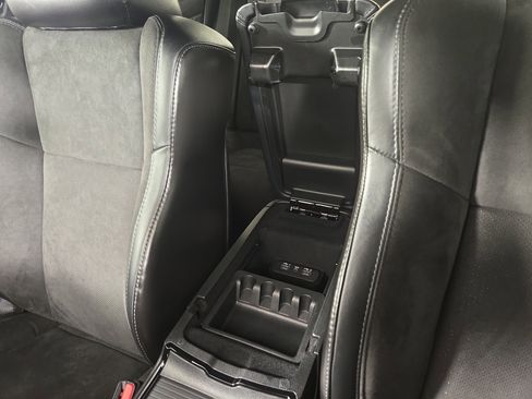 Used 2023 Dodge Charger R/T w/ Plus Group image 28