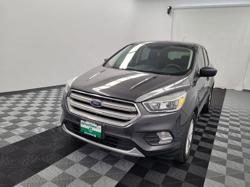 Used 2019 Ford Escape SE FWD image 15