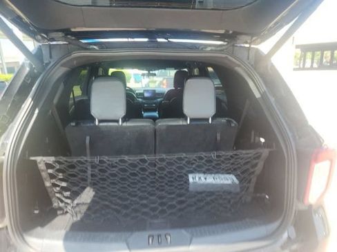 Used 2020 Ford Explorer XLT w/ Equipment Group 202A RWD image 14