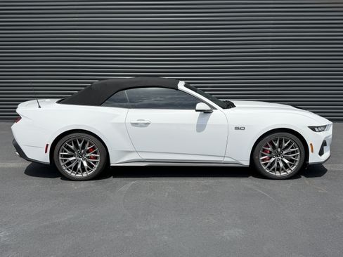 Used 2024 Ford Mustang GT Premium RWD image 10