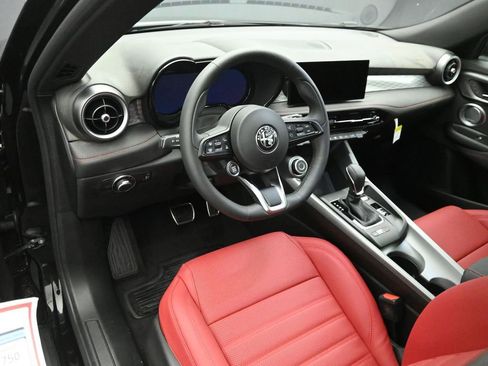 New 2026 Alfa Romeo Tonale w/ Red Premium Package AWD/4WD image 9