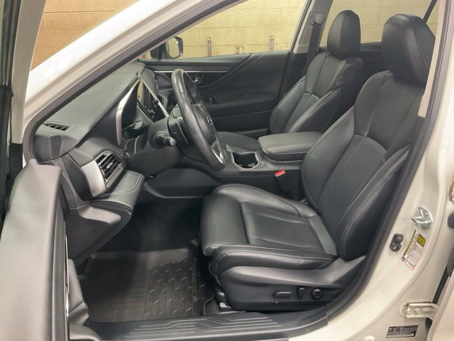 Used 2025 Subaru Outback Limited AWD/4WD image 6