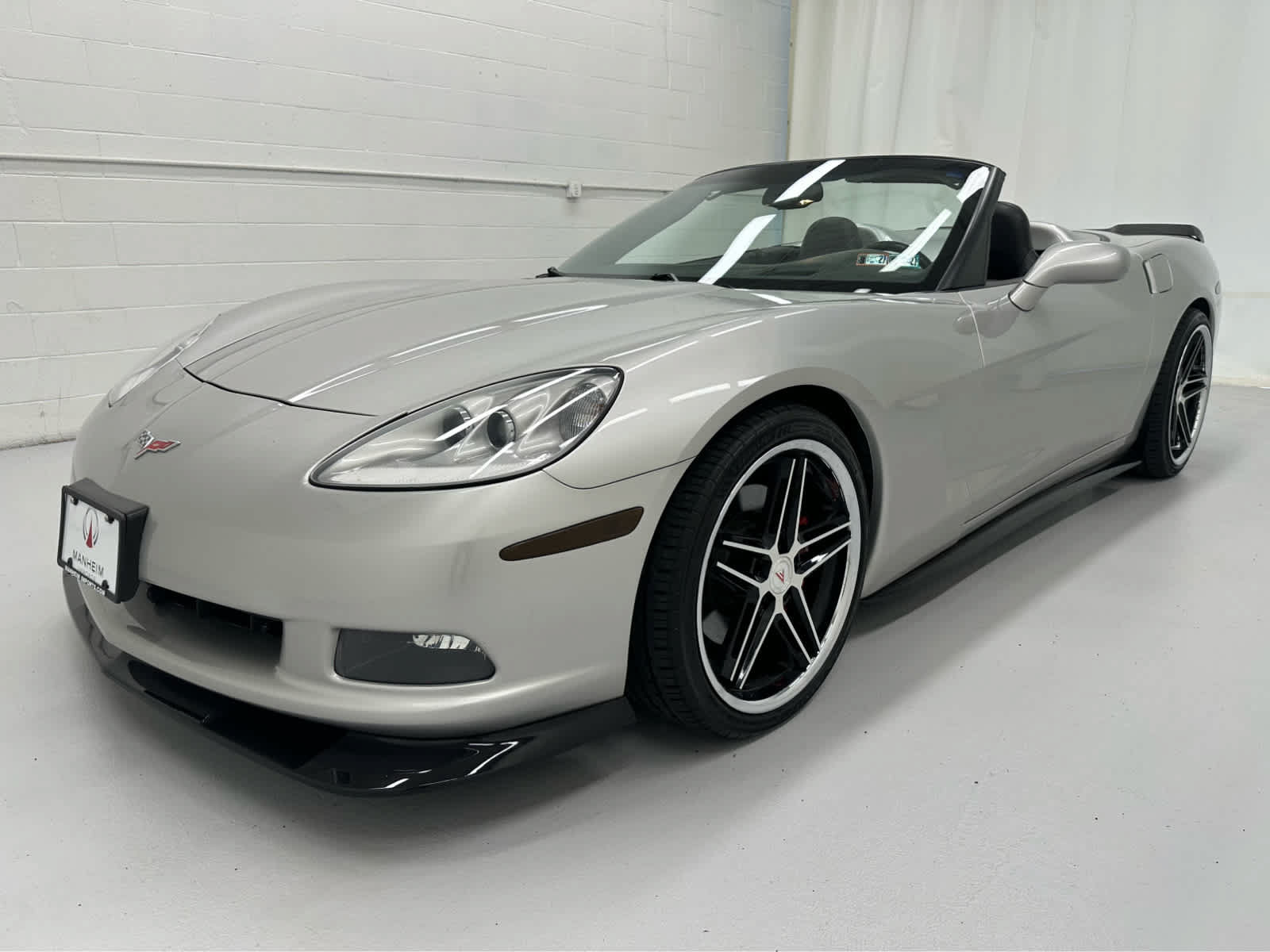 Used 2007 Chevrolet Corvette Convertible w/ Preferred Equipment Group RWD image 4