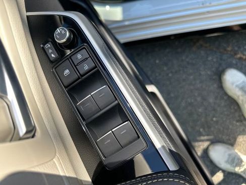 New 2026 Toyota Sienna Platinum AWD/4WD image 24