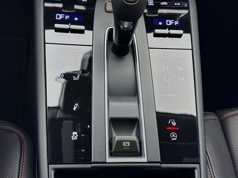 New 2026 Porsche Macan Turbo image 23