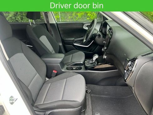 Used 2023 Kia Soul S FWD image 29