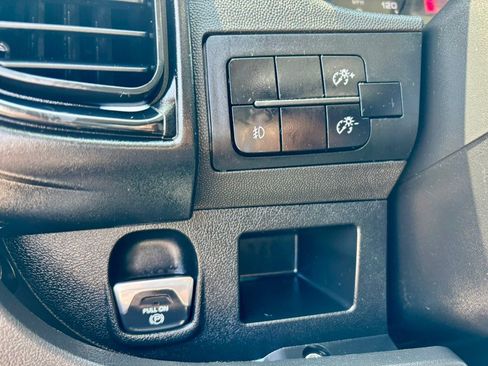 Used 2025 RAM ProMaster 2500 w/ Convenience Group FWD image 22