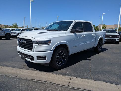 Used 2025 RAM 1500 Laramie w/ Sport Appearance Package AWD/4WD image 7