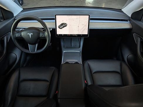 Used 2021 Tesla Model Y Long Range AWD/4WD image 3