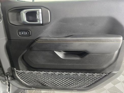 Used 2022 Jeep Gladiator Overland image 42