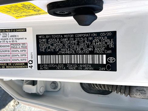 Used 2020 Toyota C-HR Limited FWD image 31