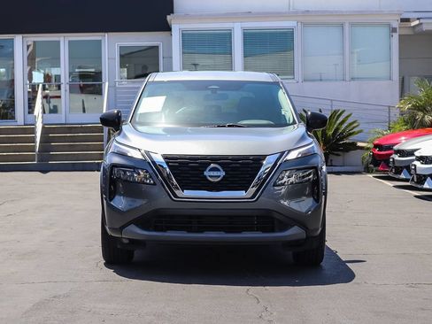 Used 2023 Nissan Rogue S FWD image 2