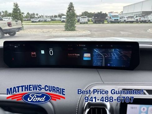 New 2026 Ford Expedition Max Platinum w/ Stealth Appearance Package AWD/4WD image 18