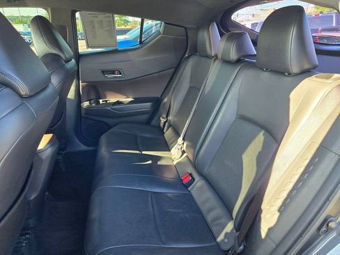 Used 2019 Toyota C-HR Limited FWD image 27