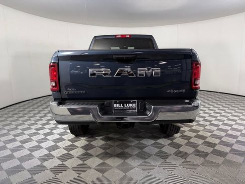 Used 2025 RAM 2500 Big Horn AWD/4WD image 9
