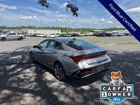 Used 2025 Hyundai Elantra SEL FWD image 4