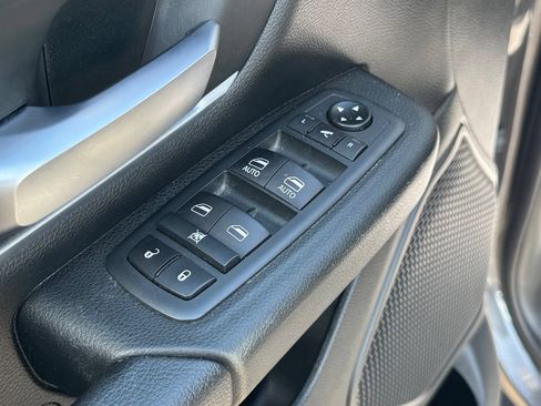 Used 2020 RAM 1500 Big Horn AWD/4WD image 12