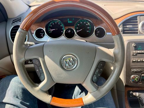 Used 2012 Buick Enclave Leather AWD/4WD image 34