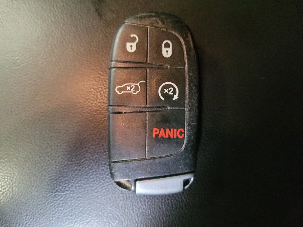 Used 2021 Jeep Grand Cherokee Laredo X RWD image 32
