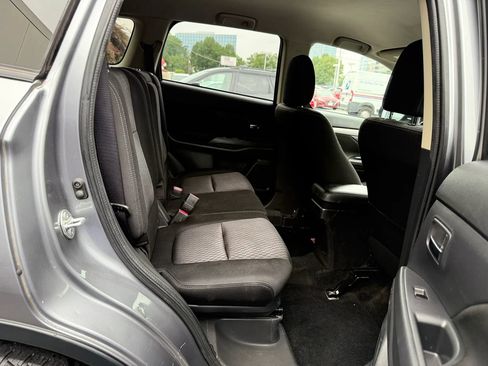 Used 2015 Mitsubishi Outlander ES FWD image 27