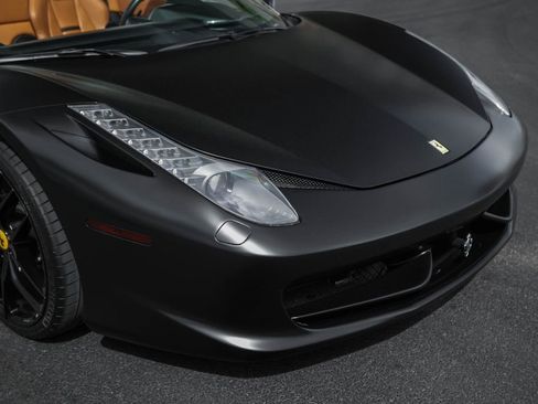 Used 2013 Ferrari 458 Spider image 12